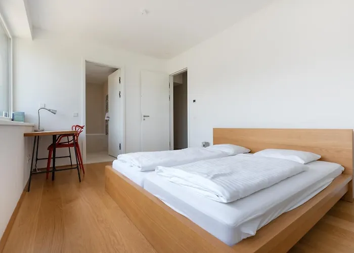Apartment Neu Zentral Und Ruhig An Der U2 / Stadion Vienna