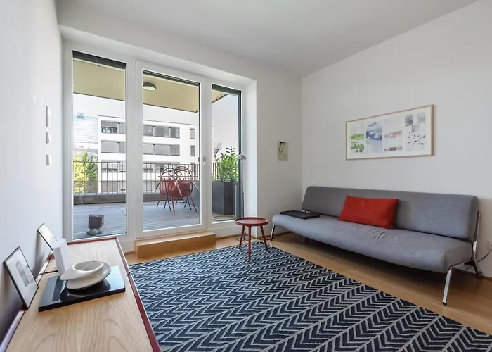 Apartamento Neu Zentral Und Ruhig An Der U2 / Stadion